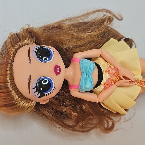 L.O.L. Surprise! Fashion Doll with Yellow Skirt and Blue Top - Picture 2 of 5